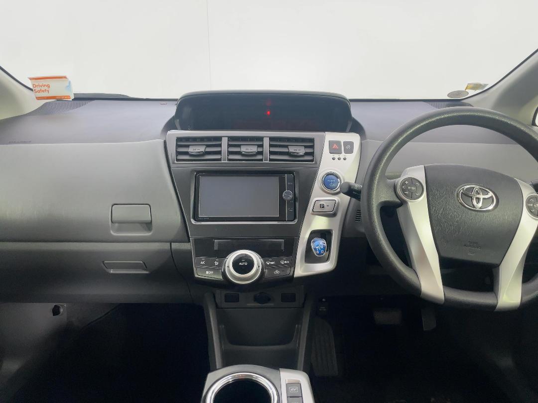 Photo '17' of Toyota Prius