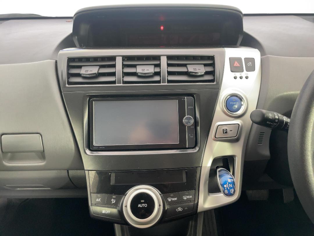 Photo '18' of Toyota Prius