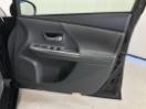 Thumbnail '15' of Toyota Prius Thumbnail '15' of Toyota Prius