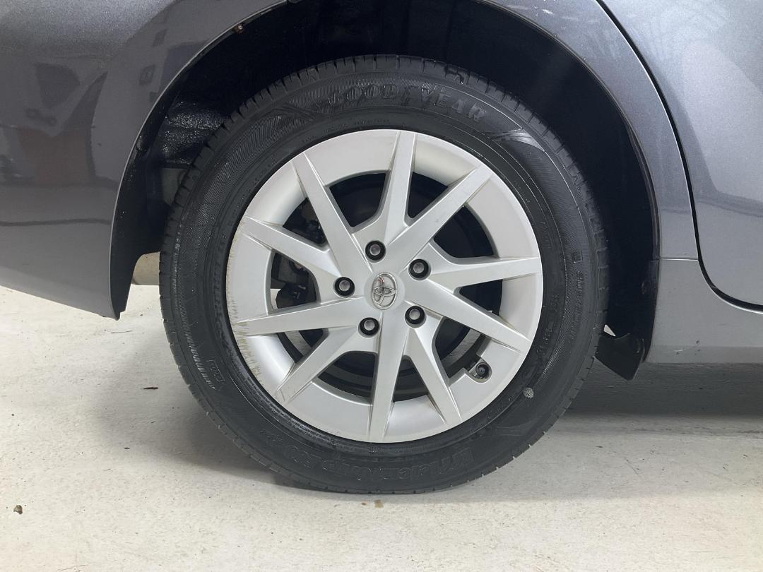 Photo '12' of Toyota Prius Photo '12' of Toyota Prius