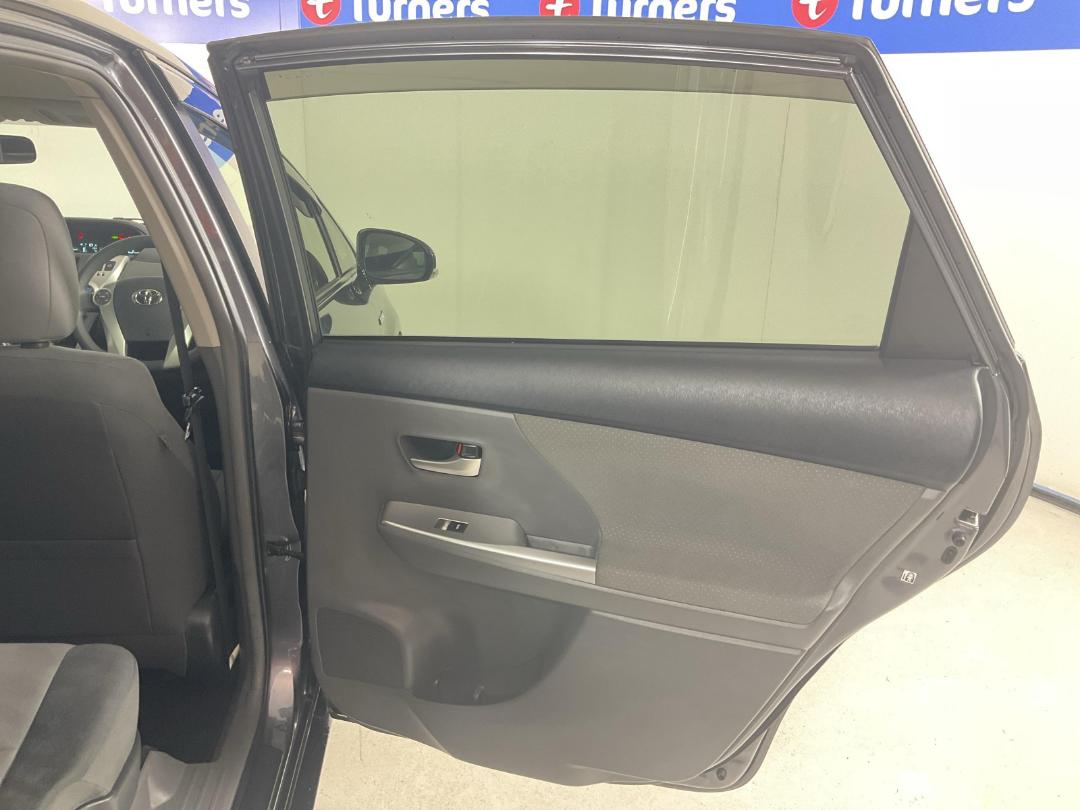 Photo '19' of Toyota Prius Photo '19' of Toyota Prius