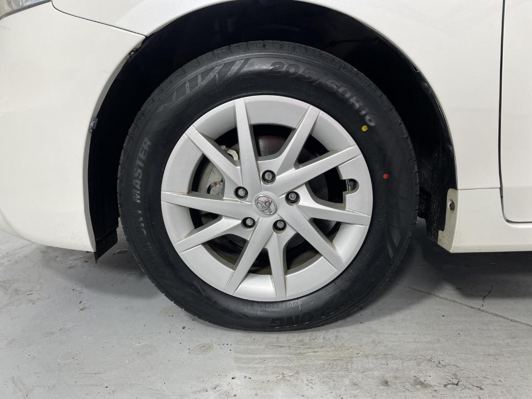 Photo '10' of Toyota Prius Photo '10' of Toyota Prius