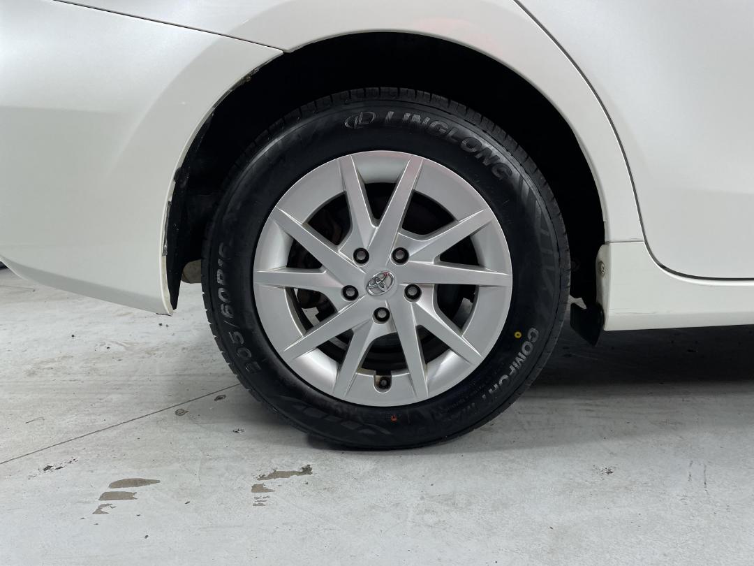 Photo '12' of Toyota Prius Photo '12' of Toyota Prius