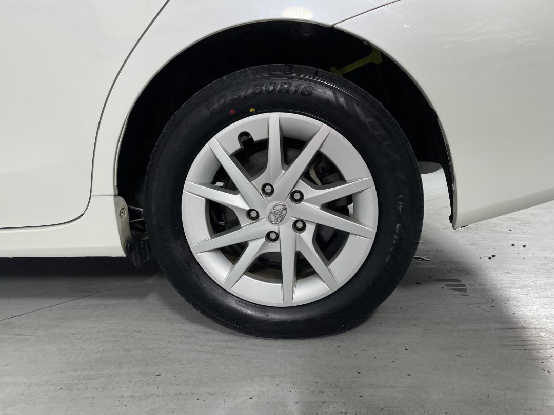 Photo '11' of Toyota Prius Photo '11' of Toyota Prius