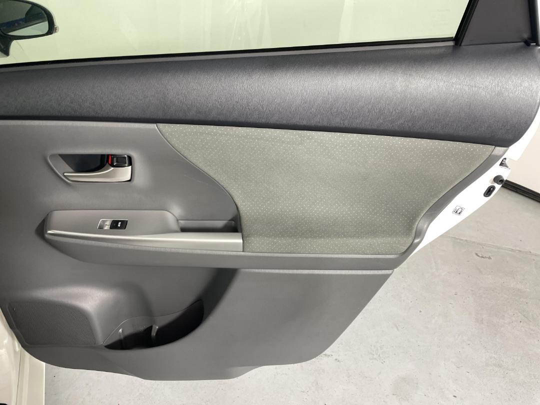 Photo '19' of Toyota Prius Photo '19' of Toyota Prius