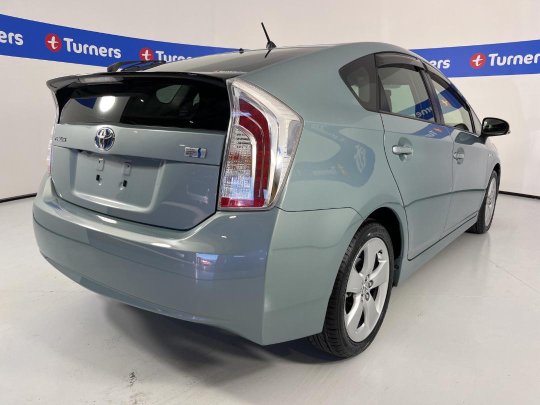 Photo '7' of Toyota Prius Photo '7' of Toyota Prius