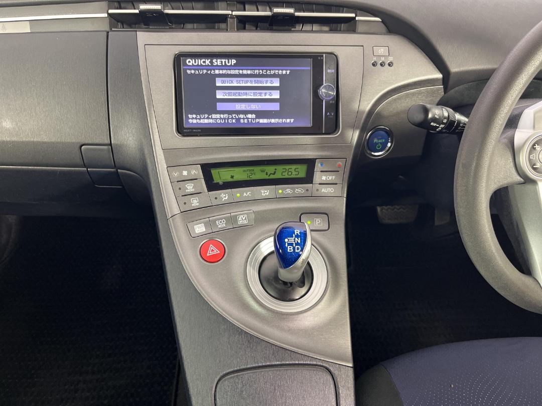 Photo '18' of Toyota Prius Photo '18' of Toyota Prius