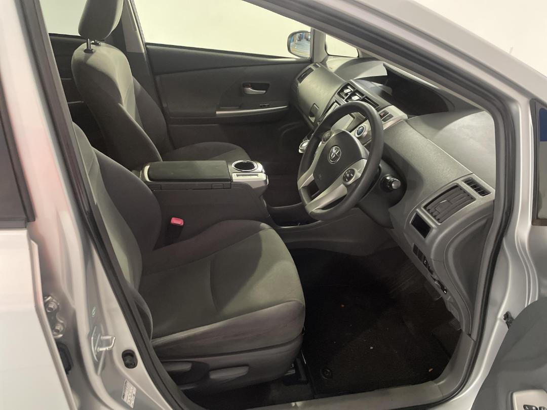 Photo '16' of Toyota Prius Photo '16' of Toyota Prius