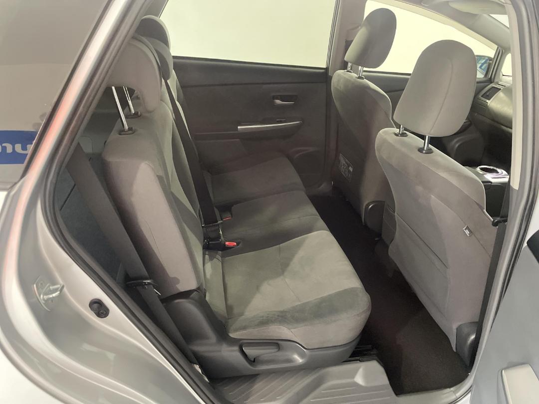 Photo '20' of Toyota Prius Photo '20' of Toyota Prius