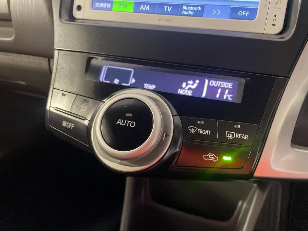 Photo '31' of Toyota Prius Photo '31' of Toyota Prius