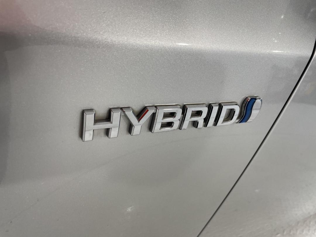 Photo '35' of Toyota Prius Photo '35' of Toyota Prius