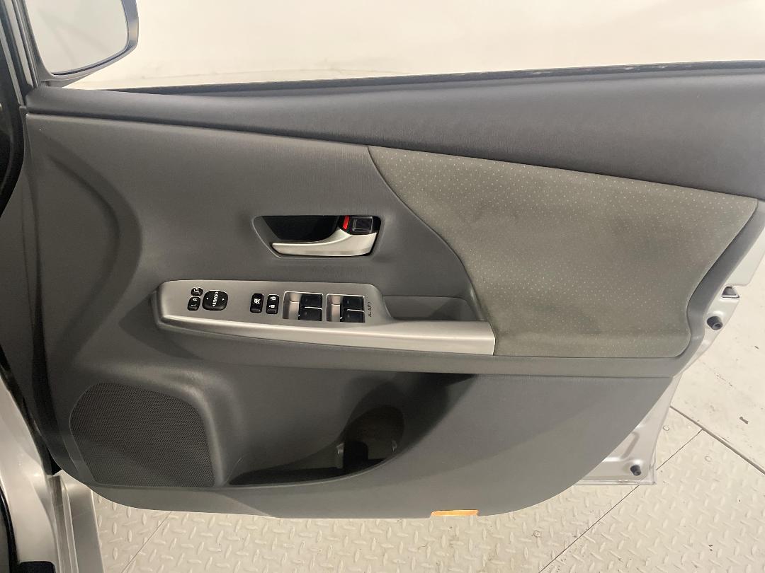 Photo '15' of Toyota Prius Photo '15' of Toyota Prius