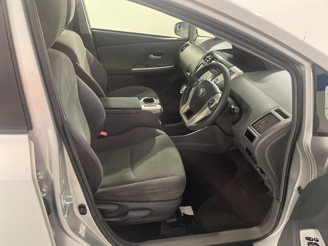 Photo '16' of Toyota Prius Photo '16' of Toyota Prius