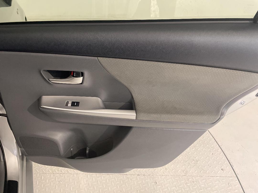 Photo '19' of Toyota Prius Photo '19' of Toyota Prius