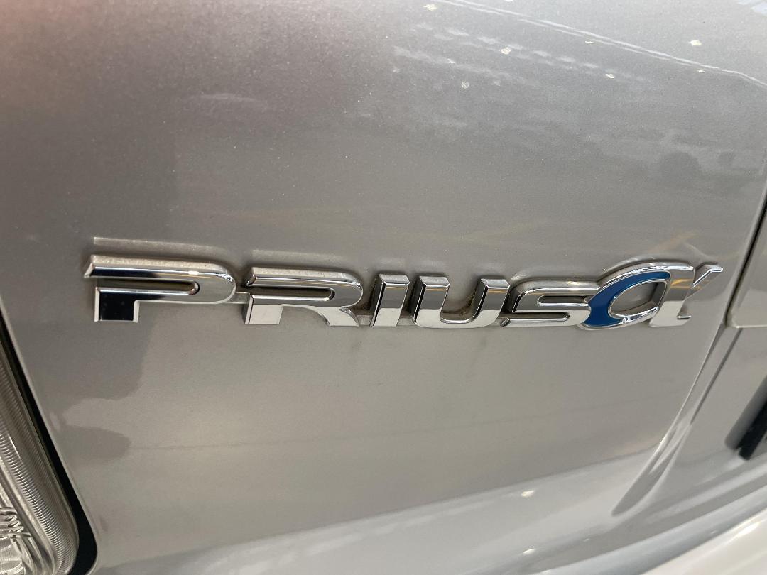 Photo '37' of Toyota Prius Photo '37' of Toyota Prius