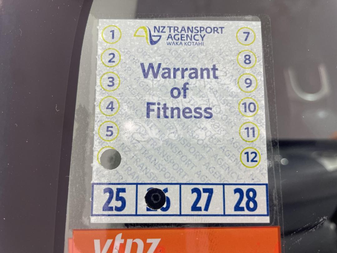 Photo '23' of Toyota Prius Photo '23' of Toyota Prius