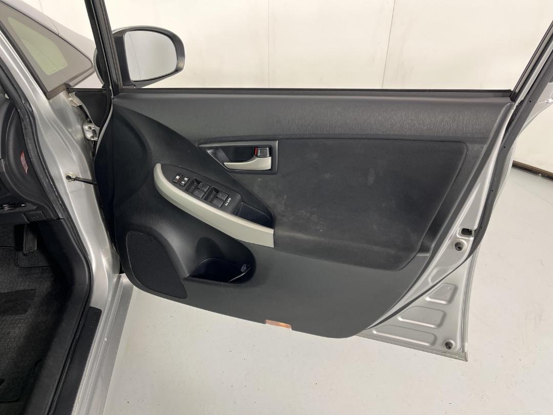 Photo '15' of Toyota Prius Photo '15' of Toyota Prius