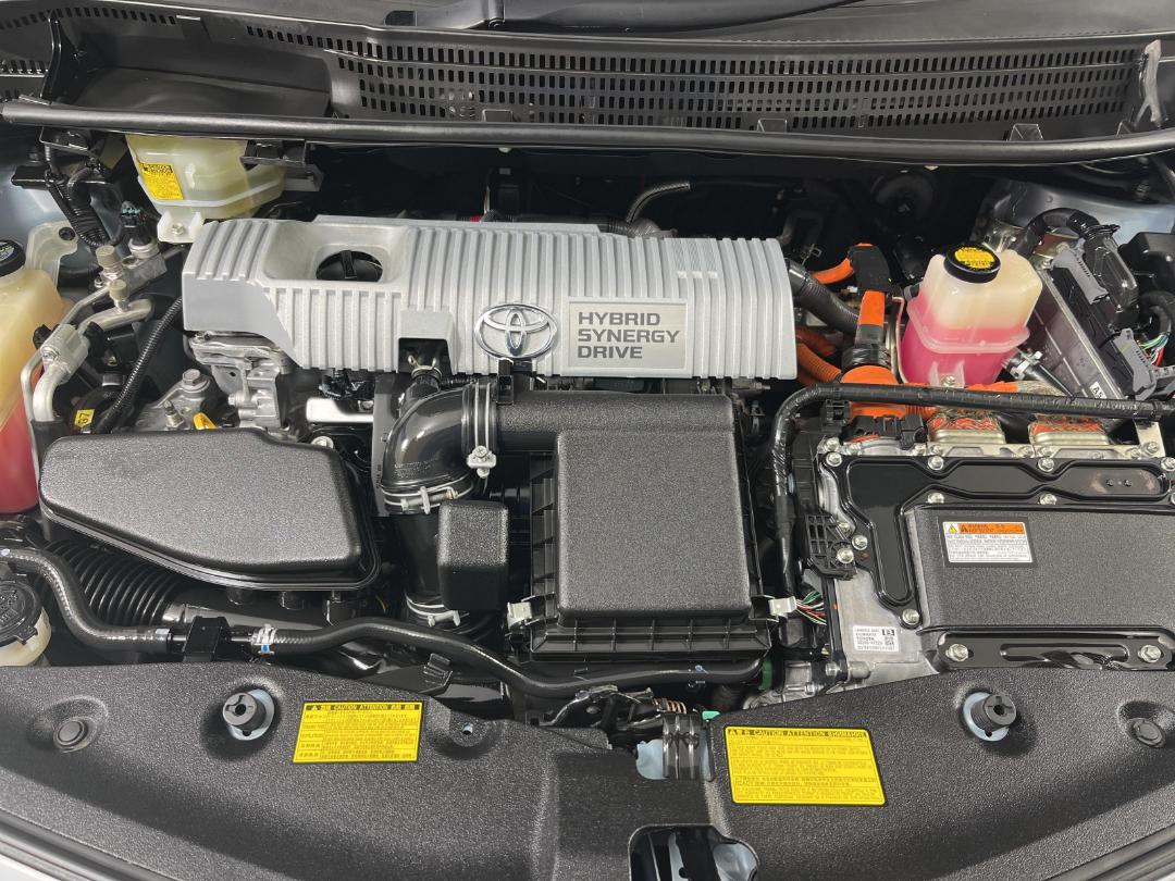 Photo '13' of Toyota Prius