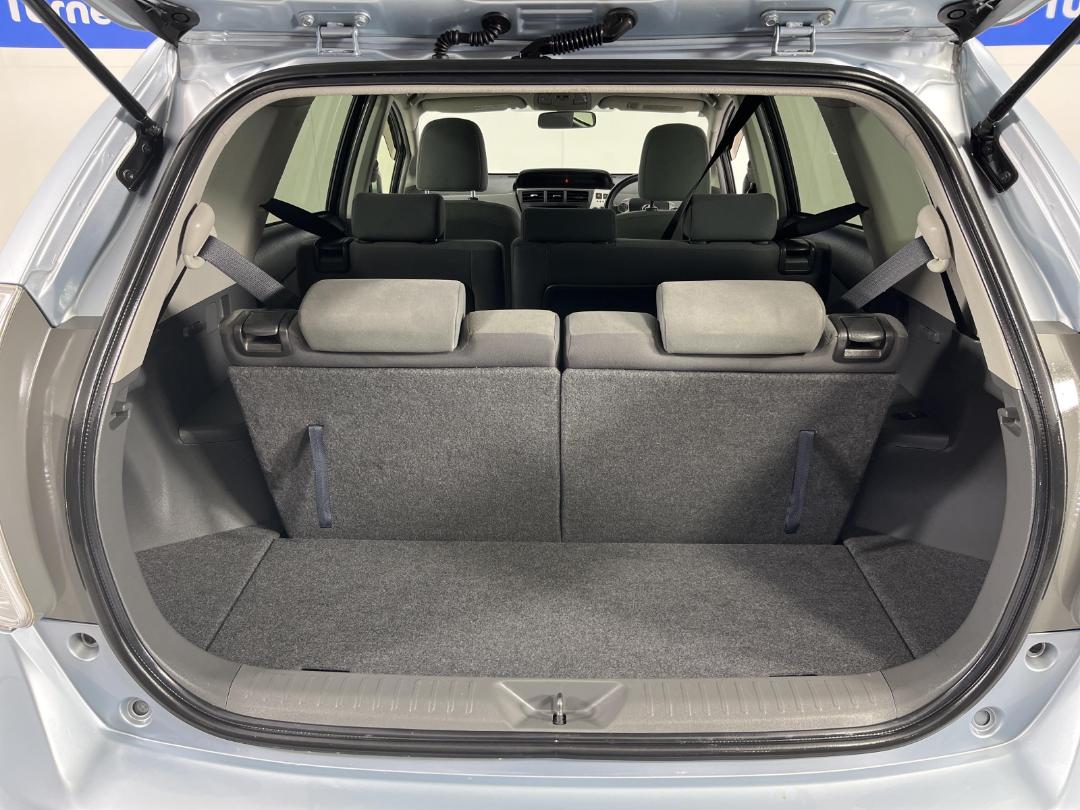 Photo '14' of Toyota Prius