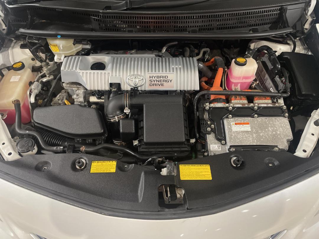 Photo '13' of Toyota Prius