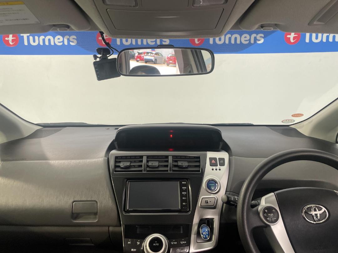 Photo '17' of Toyota Prius