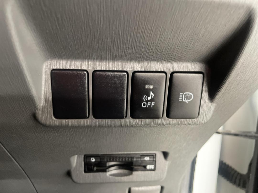 Photo '25' of Toyota Prius