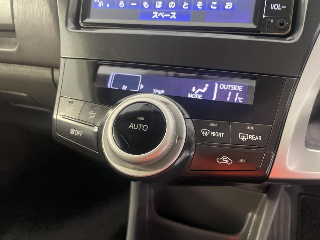 Photo '31' of Toyota Prius