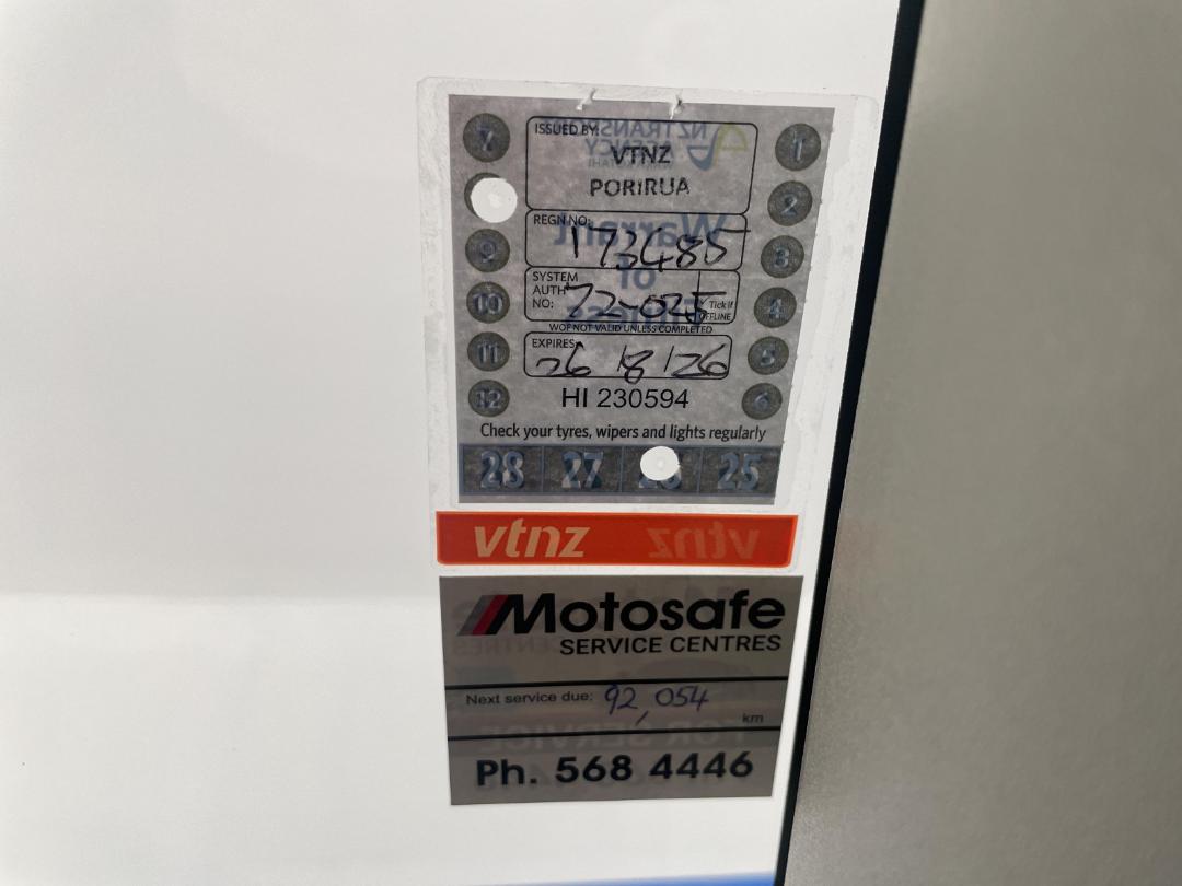 Photo '34' of Toyota Prius