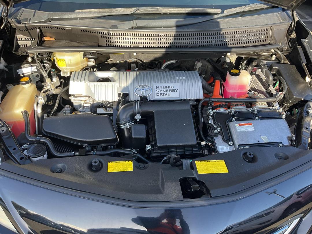 Photo '7' of Toyota Prius Alpha Photo '7' of Toyota Prius Alpha