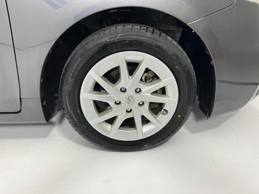 Photo '9' of Toyota Prius