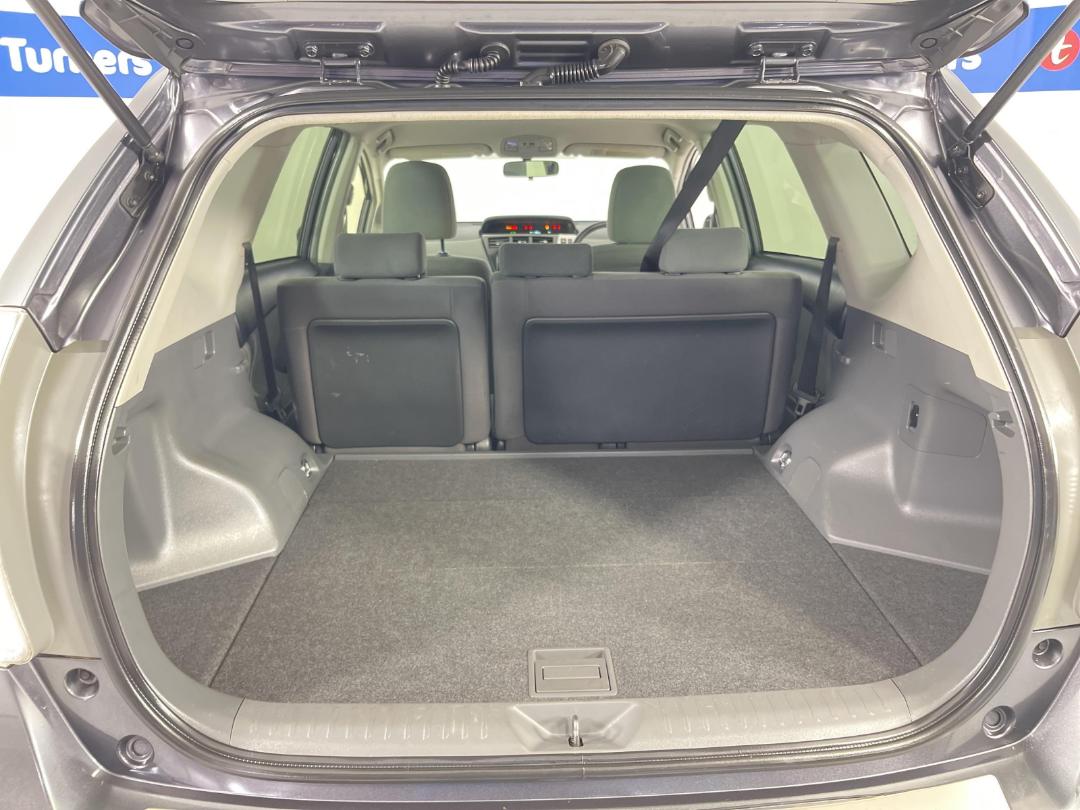 Photo '14' of Toyota Prius