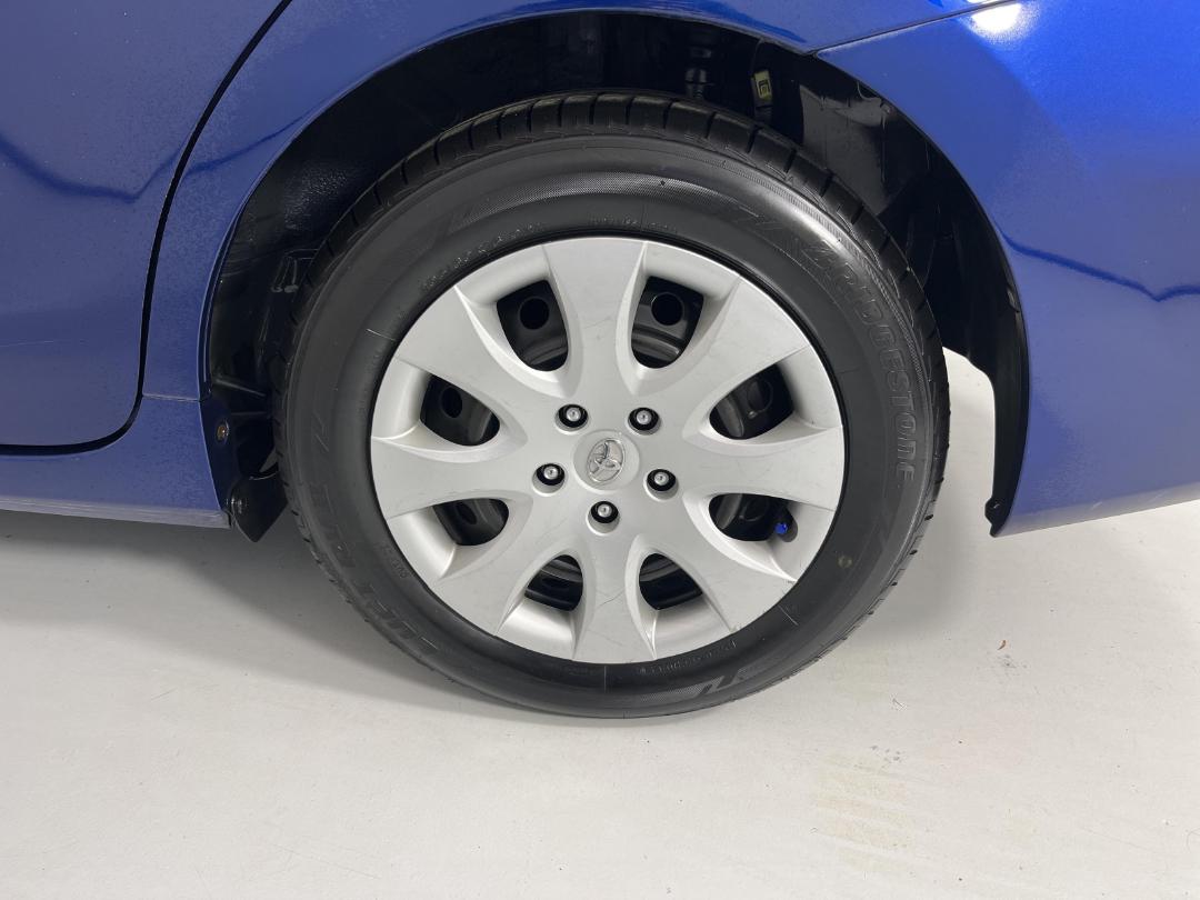 Photo '11' of Toyota Prius