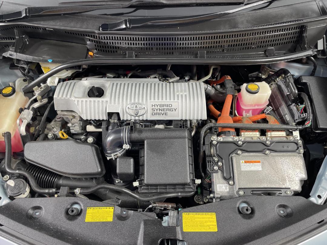 Photo '13' of Toyota Prius