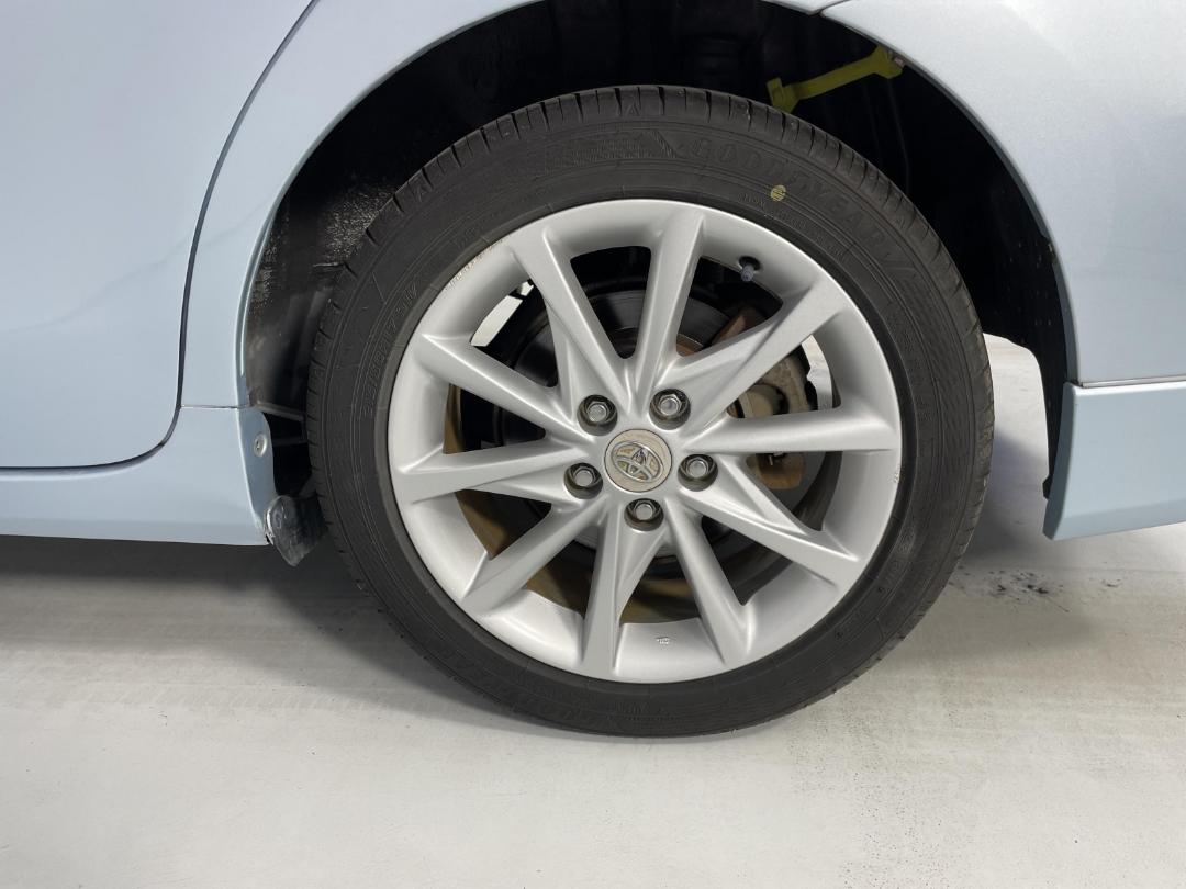 Photo '11' of Toyota Prius