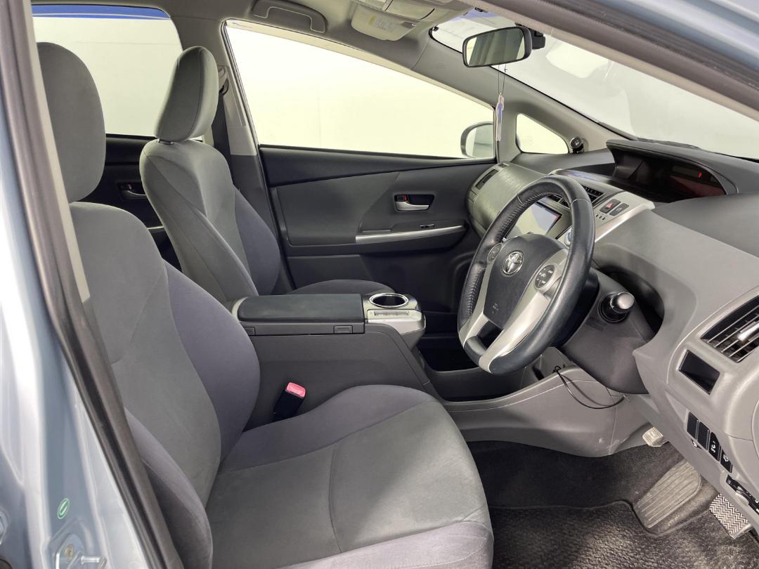 Photo '16' of Toyota Prius