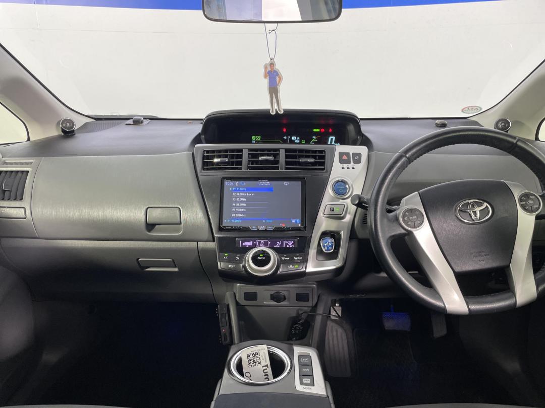 Photo '17' of Toyota Prius