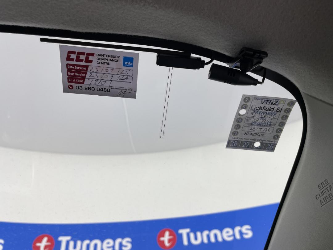 Photo '25' of Toyota Prius