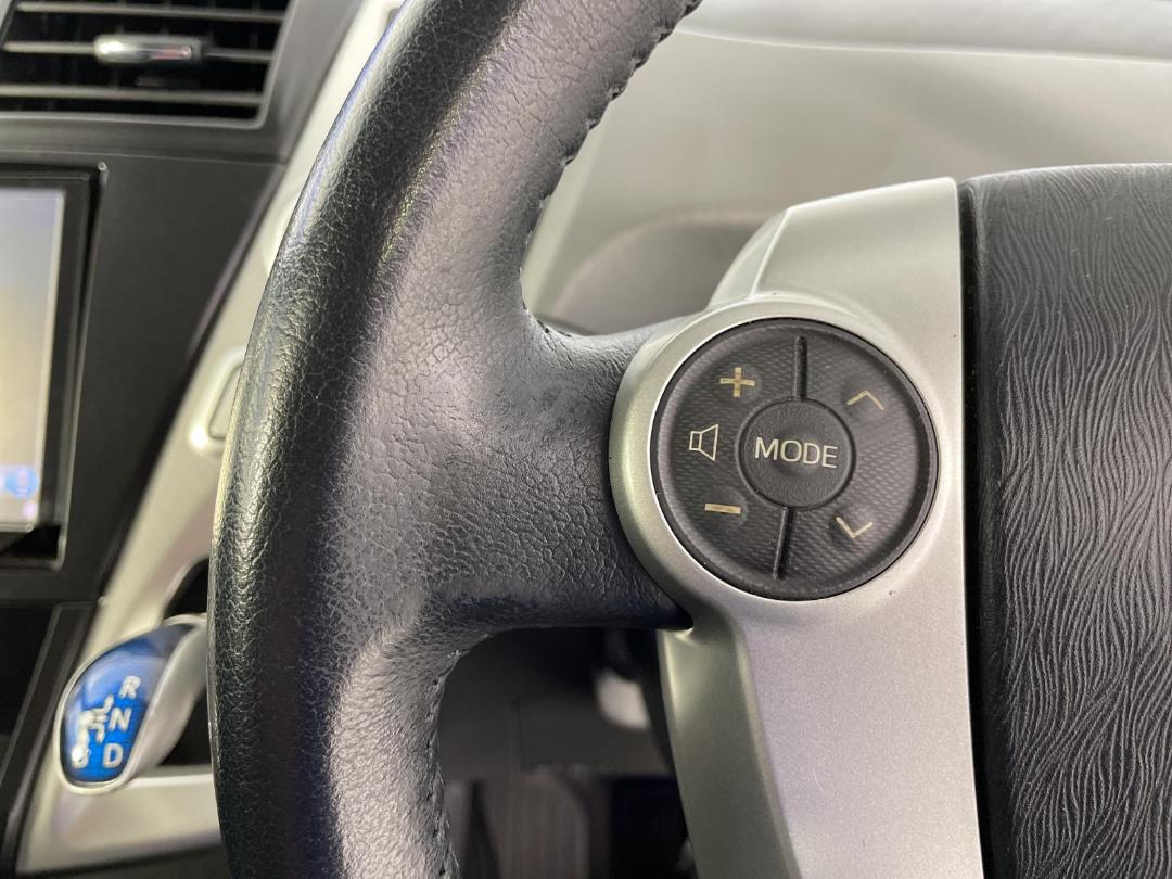 Photo '24' of Toyota Prius