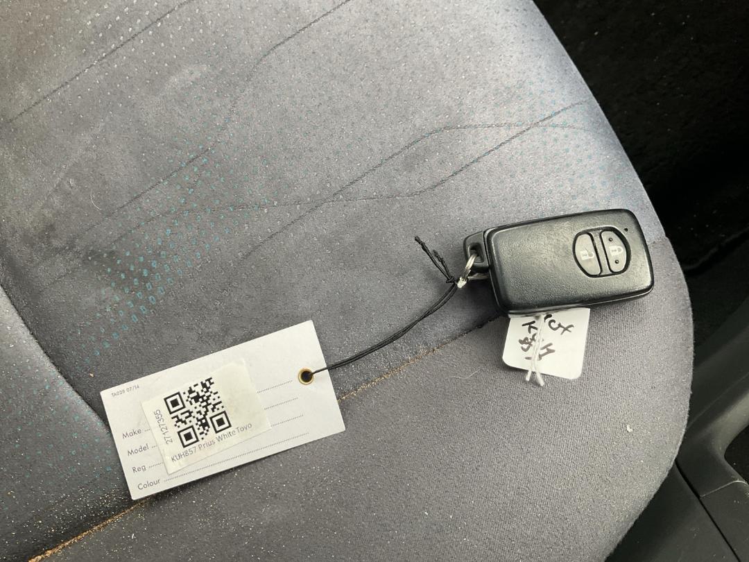 Photo '18' of Toyota Prius Photo '18' of Toyota Prius