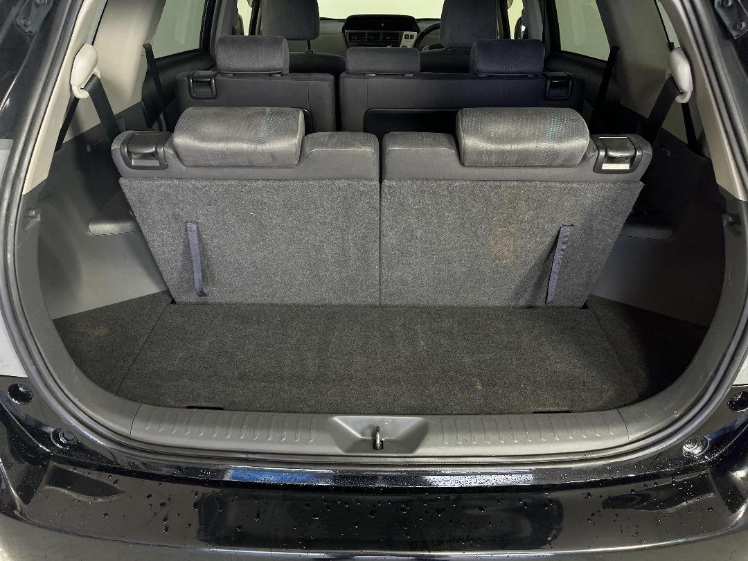 Photo '14' of Toyota Prius