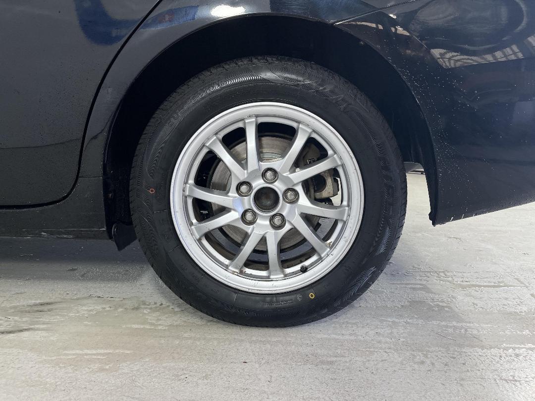 Photo '11' of Toyota Prius