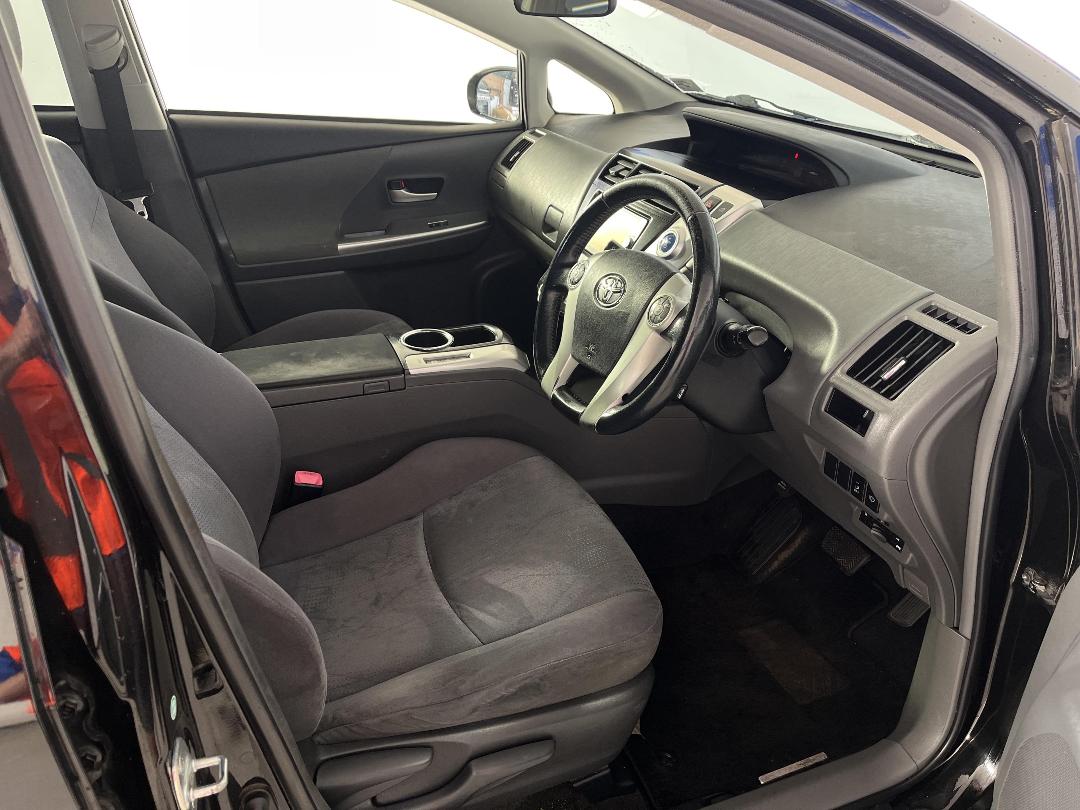 Photo '16' of Toyota Prius