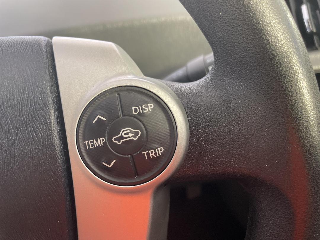 Photo '24' of Toyota Prius