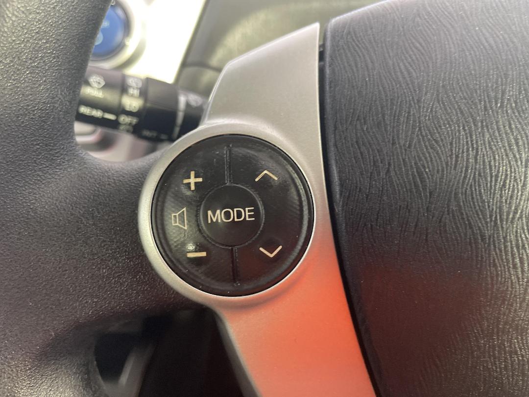 Photo '23' of Toyota Prius