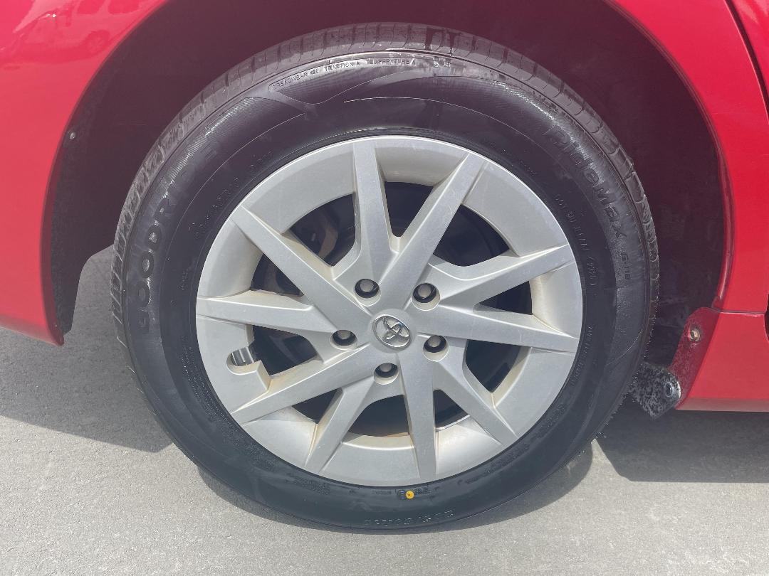 Photo '11' of Toyota Prius