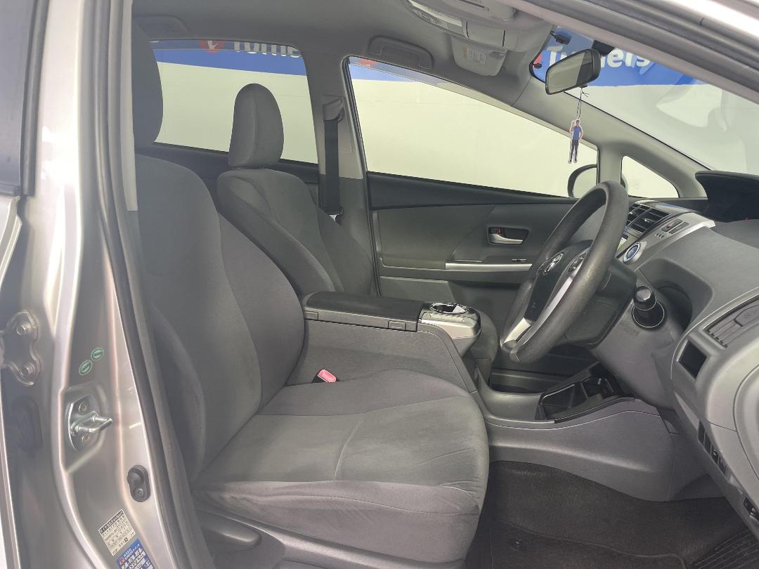 Photo '16' of Toyota Prius