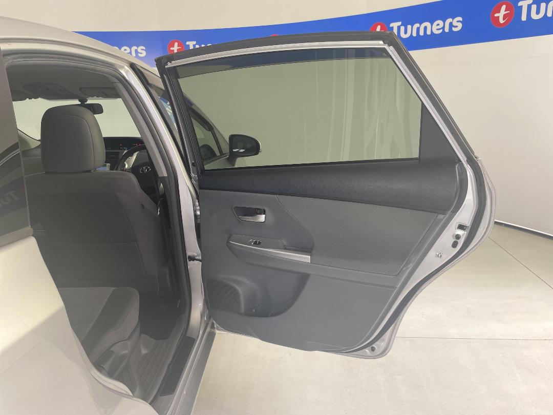 Photo '19' of Toyota Prius