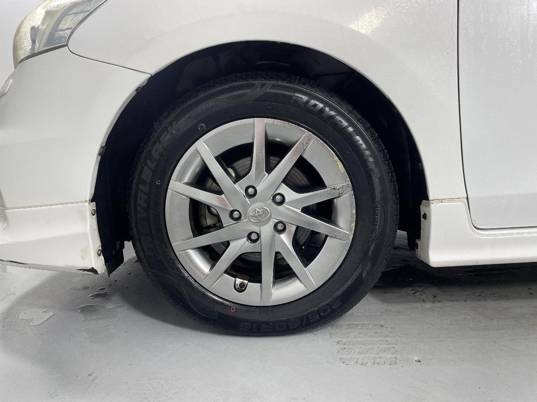 Photo '10' of Toyota Prius Photo '10' of Toyota Prius