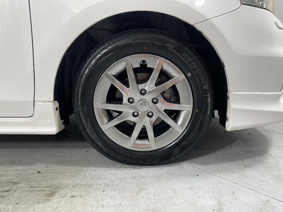 Photo '9' of Toyota Prius Photo '9' of Toyota Prius