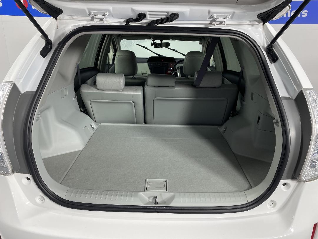 Photo '14' of Toyota Prius Photo '14' of Toyota Prius